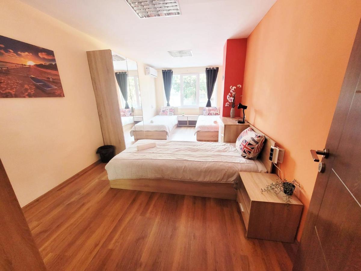 A Pousada Roma Varna Exterior foto