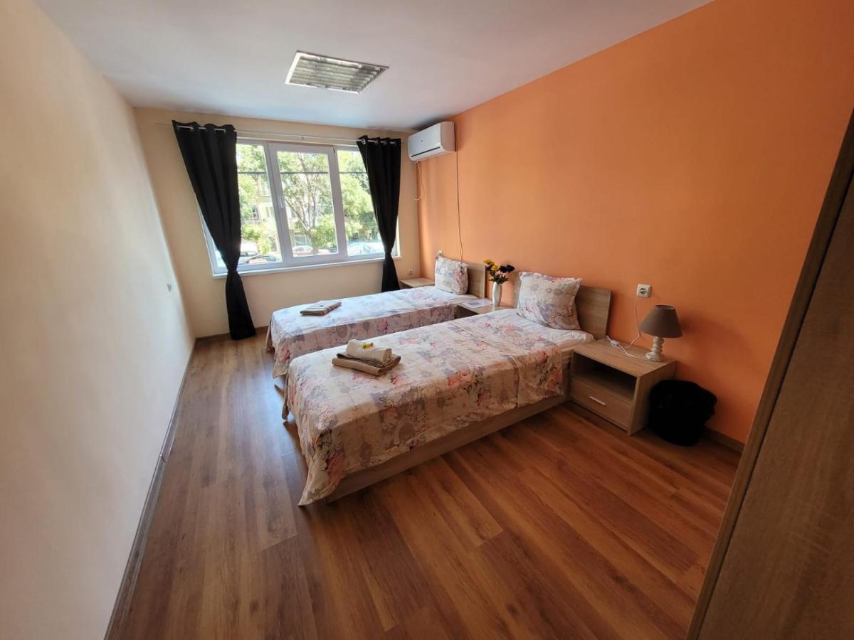 A Pousada Roma Varna Exterior foto
